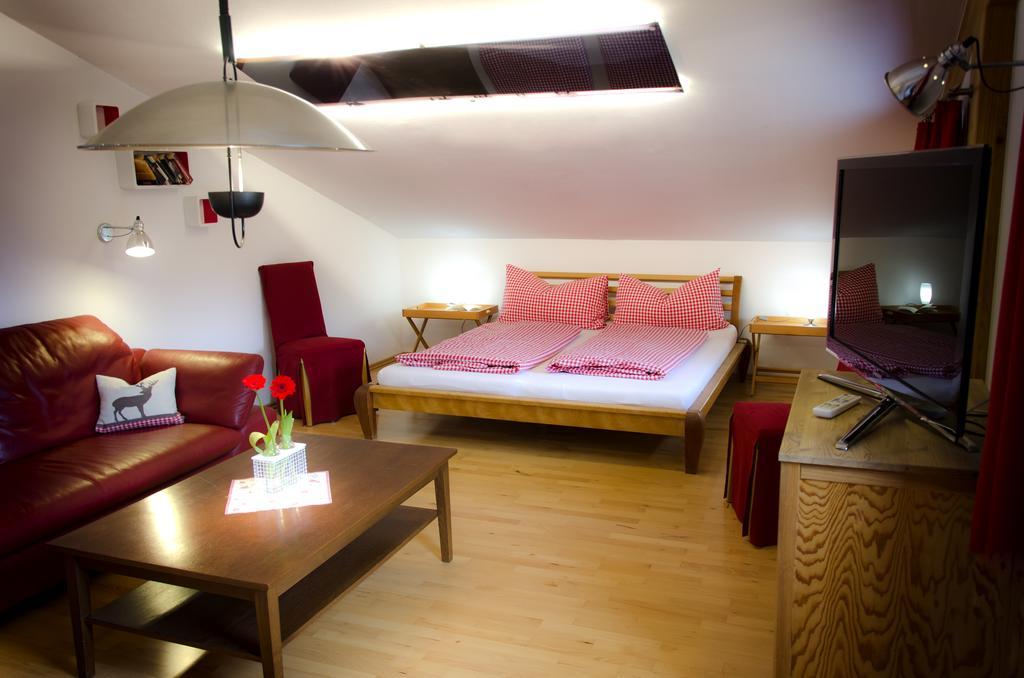 Reiterhof Berggut Gaicht Hotel เนสเซิลเวงเลอ ภายนอก รูปภาพ